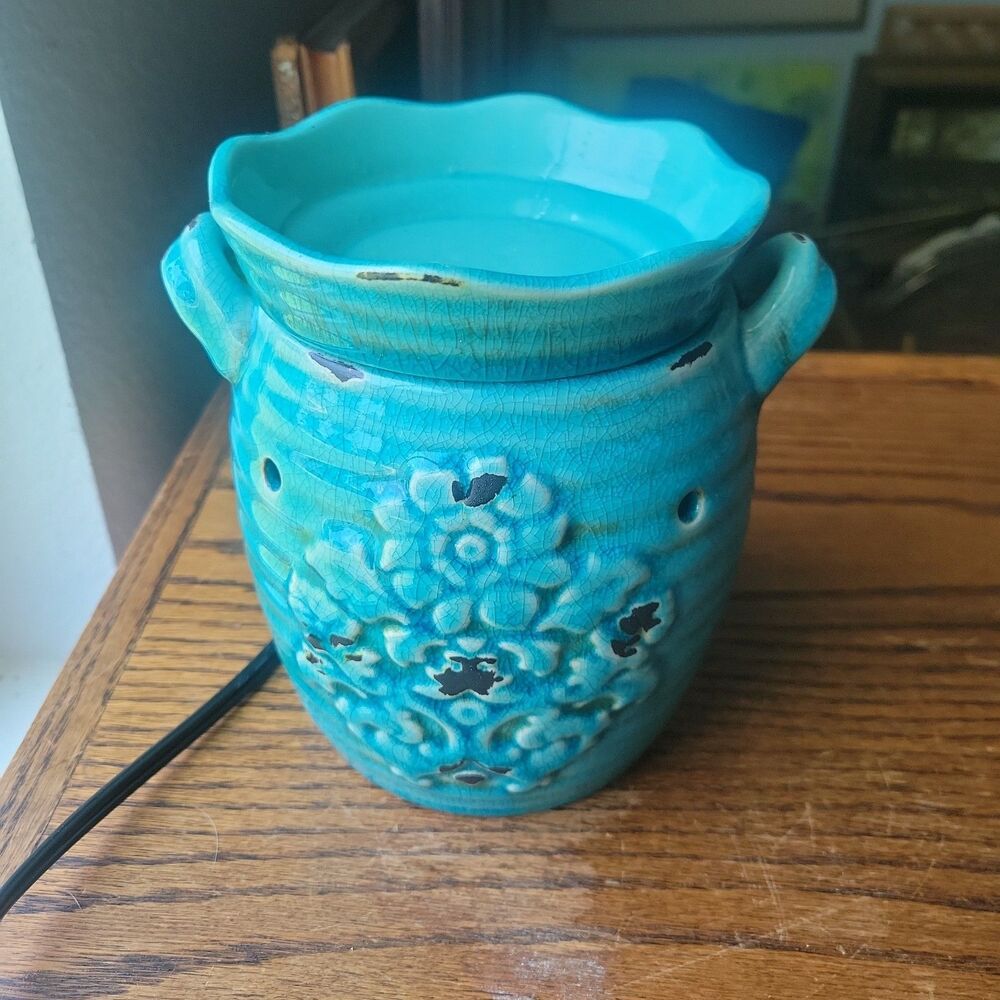 Scentsy Rustic Bloom Wax Warmer Retired 2 Pc. Set Full Sized Turquoise FarmHouse